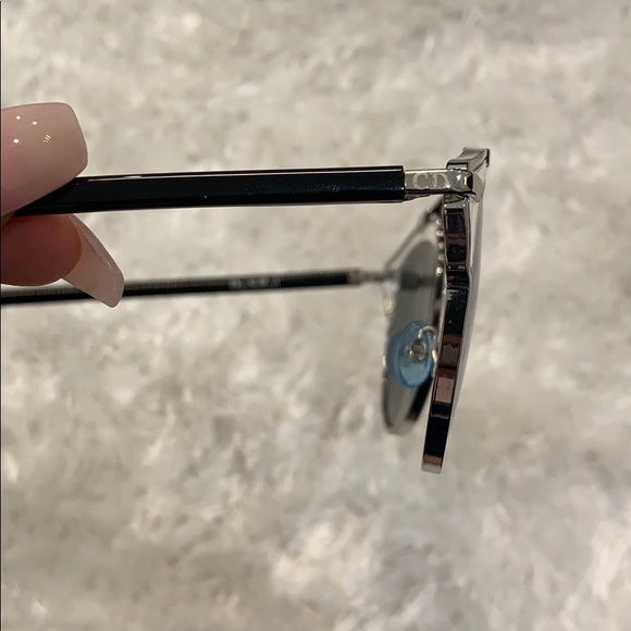 Dior silver mirrored sunglasses - Picture 4 of 6